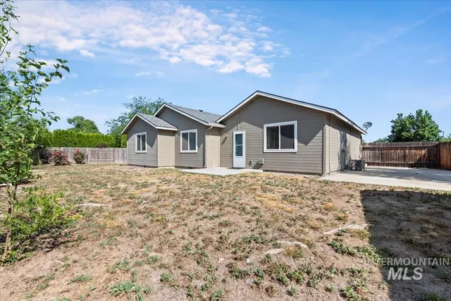 $410,000 | 931 North Maple Creek Avenue, Meridian, ID 83642