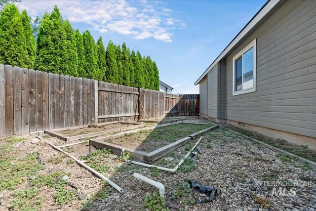 $410,000 | 931 North Maple Creek Avenue, Meridian, ID 83642