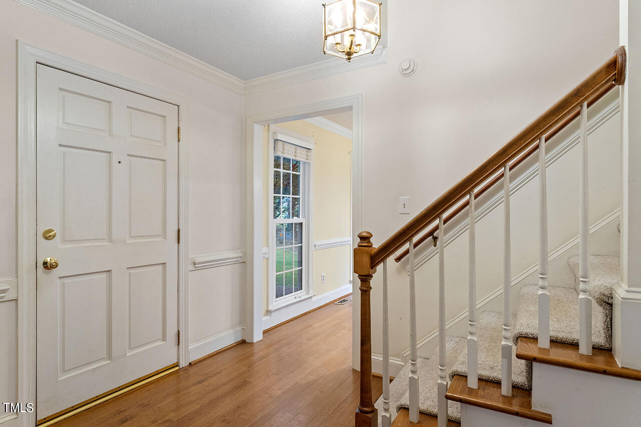 1925 Hamrick Drive Raleigh, NC 27615 - Photo 5 of 38 Entry