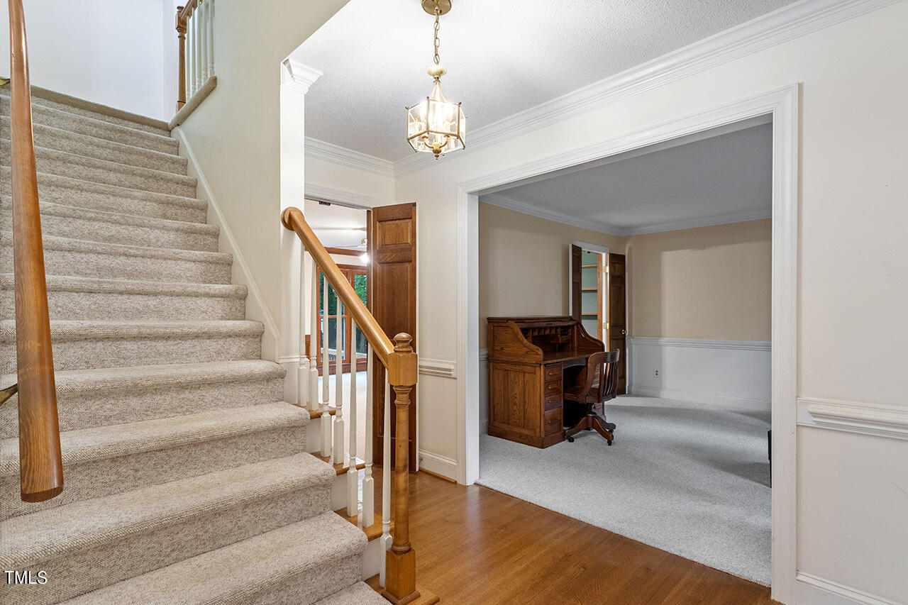 1925 Hamrick Drive Raleigh, NC 27615 - Photo 6 of 38 Entry