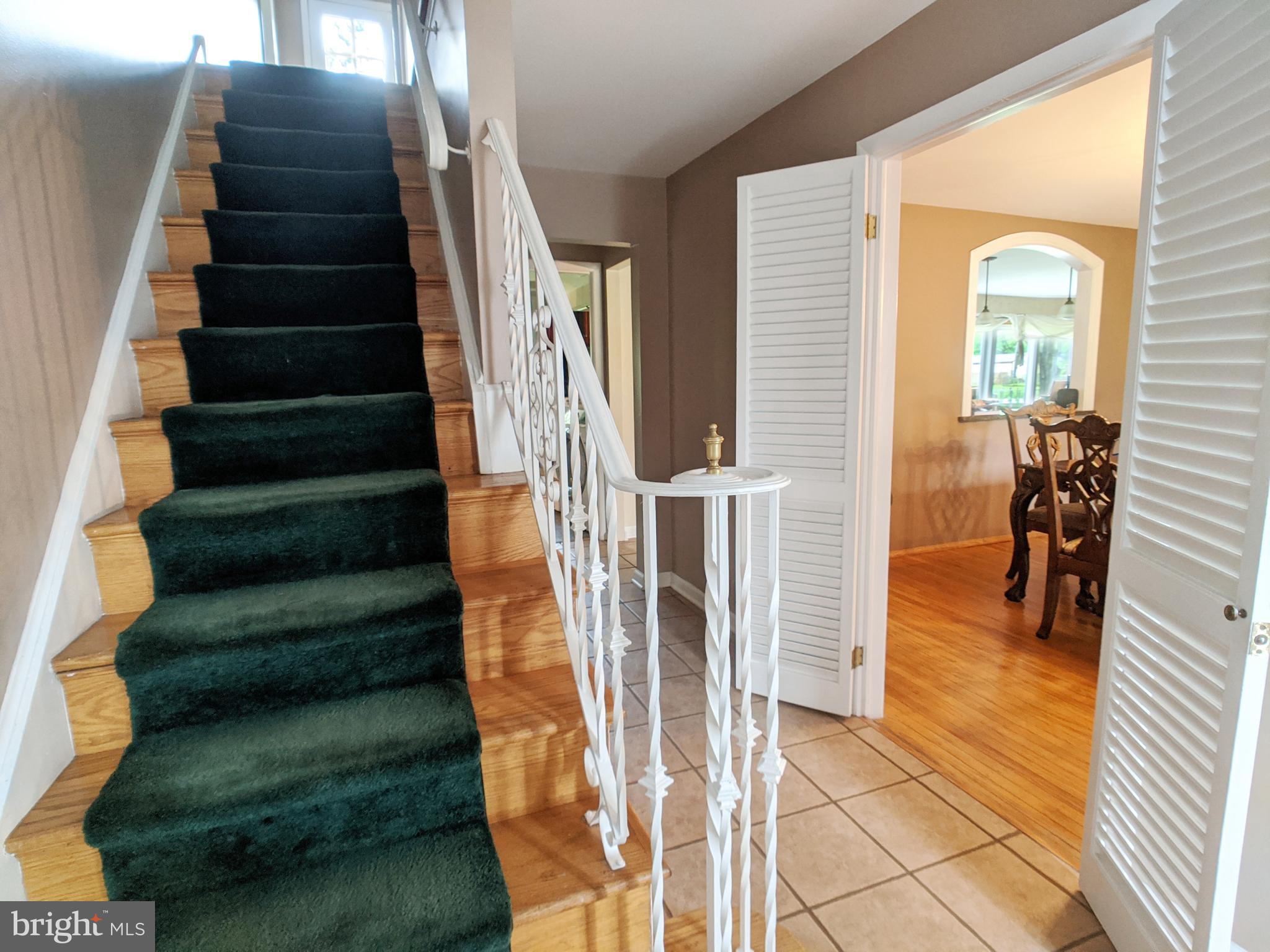 174 Twining Ford Road Richboro, PA 18954 - Photo 3 of 22 Open Foyer