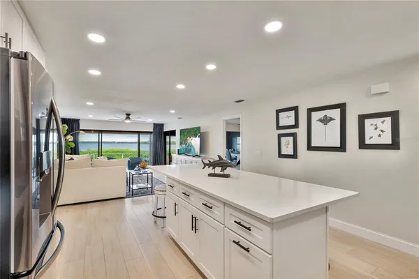 $3,700 | 3887 Catalina Drive, Bradenton, FL 34210