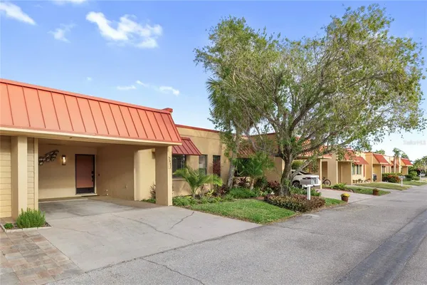 $3,700 | 3887 Catalina Drive, Bradenton, FL 34210