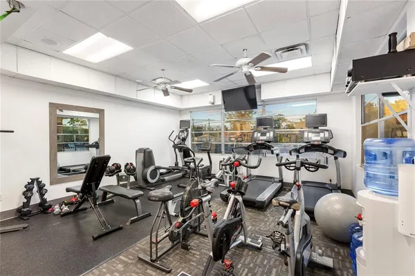 $3,700 | 3887 Catalina Drive, Bradenton, FL 34210