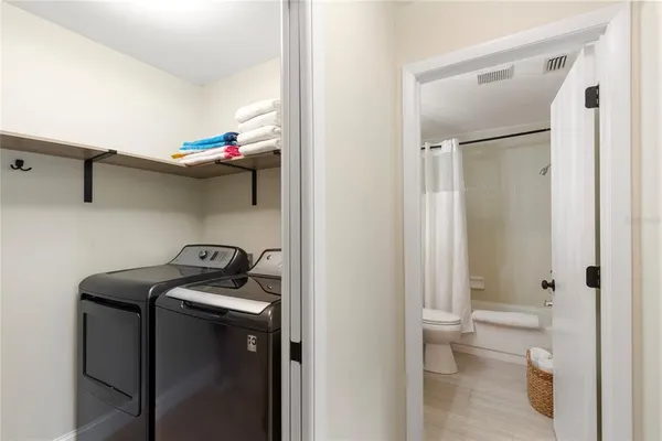 $3,700 | 3887 Catalina Drive, Bradenton, FL 34210