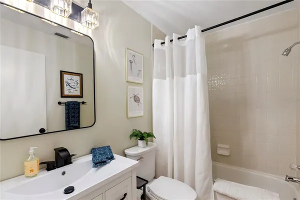 $3,700 | 3887 Catalina Drive, Bradenton, FL 34210