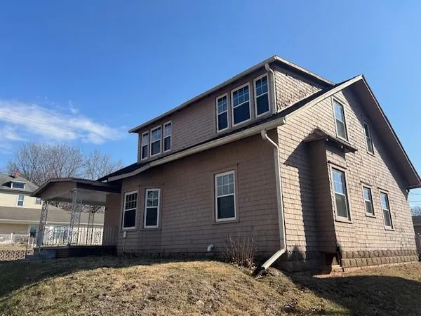 $127,900 | 2828 Francis Street, St. Joseph, MO 64501