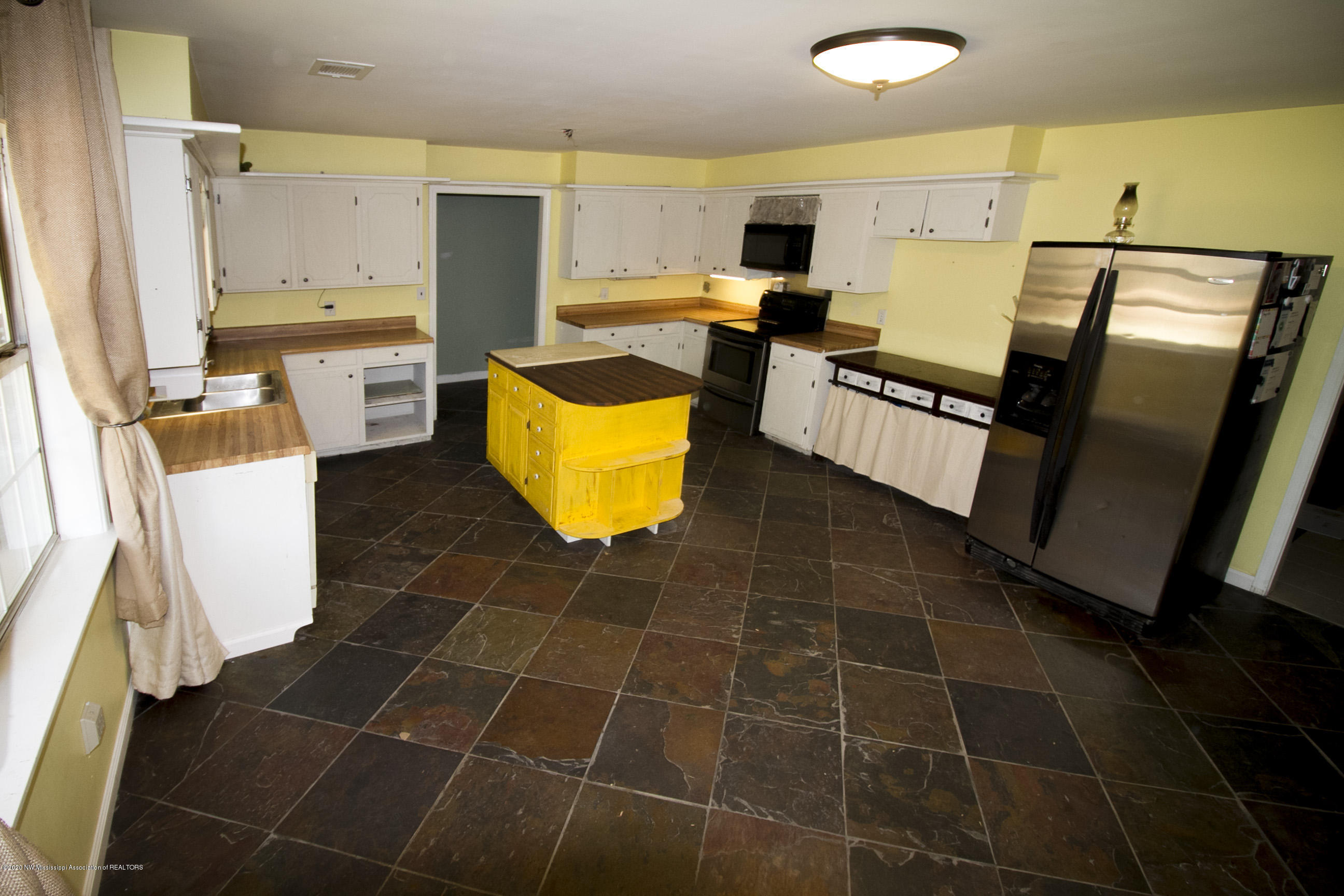 1281 Carlton Road Coldwater, MS 38618 - Photo 13 of 32 kitchen 2