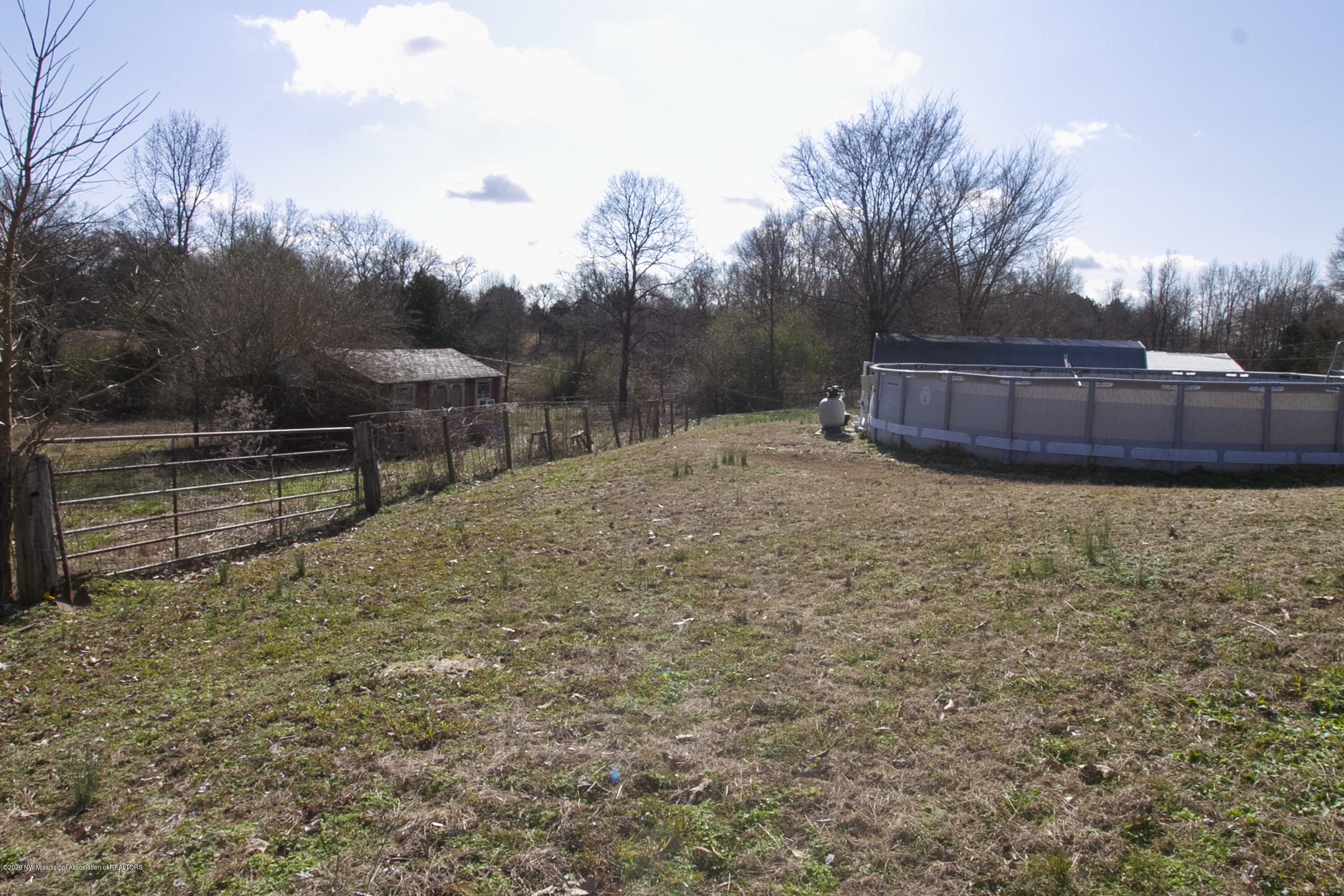 1281 Carlton Road Coldwater, MS 38618 - Photo 28 of 32 shop/pool