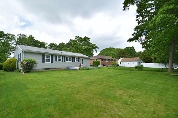 29 Ferncroft Road Shrewsbury, MA 01545 - Photo 17 of 17 Gallery Image 17