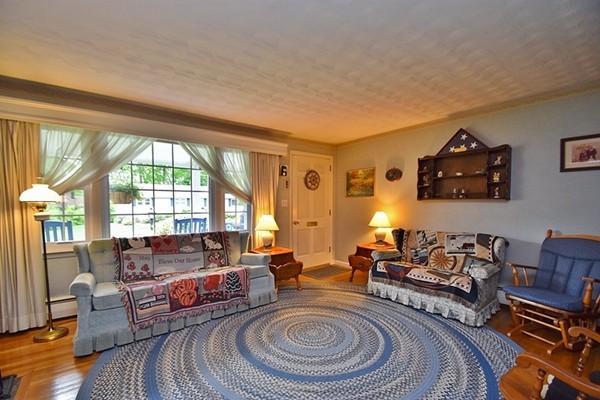 29 Ferncroft Road Shrewsbury, MA 01545 - Photo 8 of 17 Gallery Image 8
