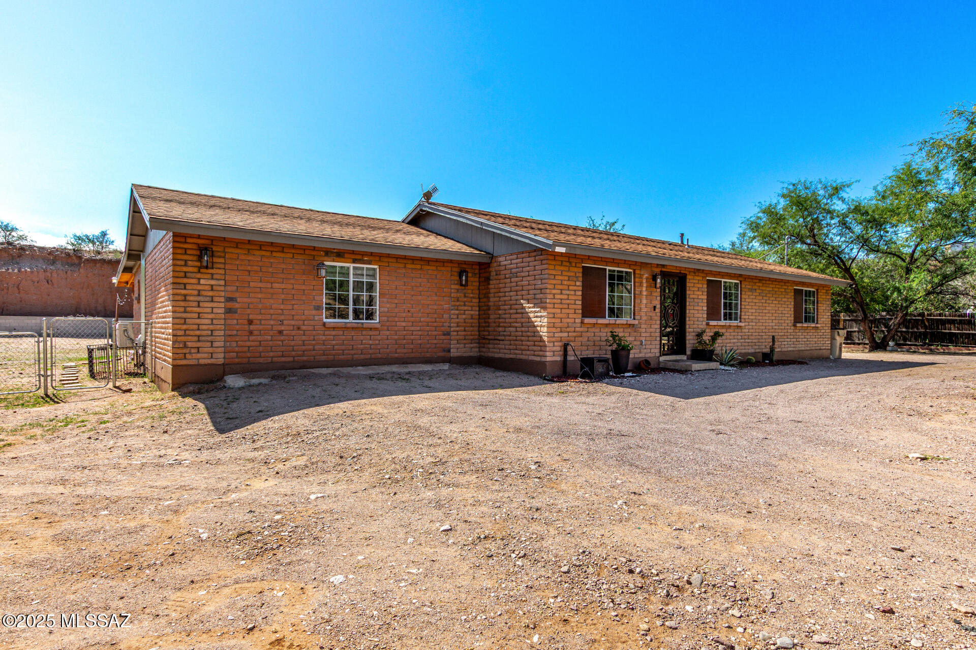 369 Paseo Enebro Rio Rico, AZ 85648 - Photo 2 of 50