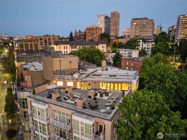 a picture of city view