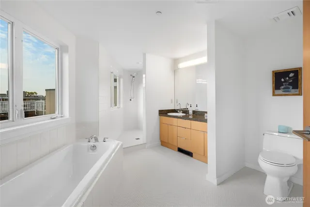 $1,399,999 | 303 East Pike Street, Unit PH1, Seattle, WA 98122