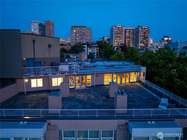 $1,399,999 | 303 East Pike Street, Unit PH1, Seattle, WA 98122