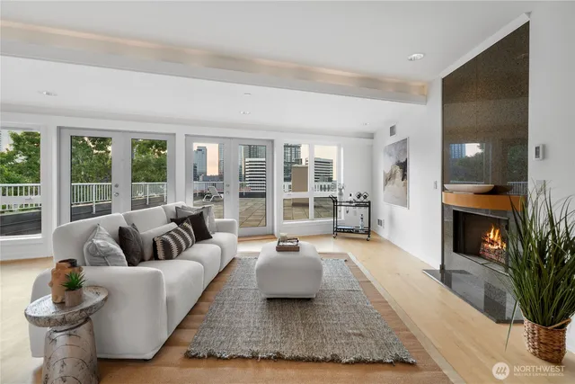 $1,399,999 | 303 East Pike Street, Unit PH1, Seattle, WA 98122