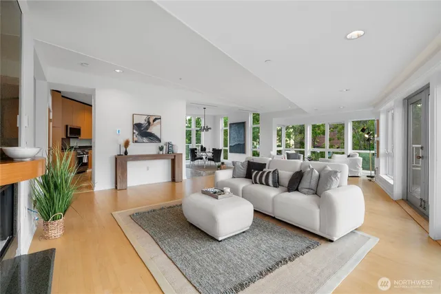 $1,399,999 | 303 East Pike Street, Unit PH1, Seattle, WA 98122