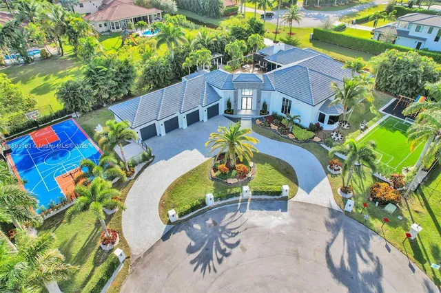 $2,480,000 | 11400 Northwest 7th Street, Plantation, FL 33325