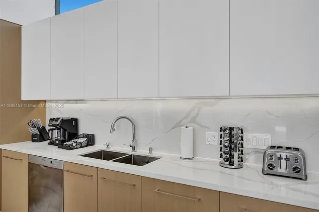 $2,480,000 | 11400 Northwest 7th Street, Plantation, FL 33325