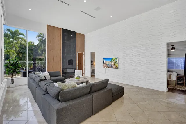 $2,480,000 | 11400 Northwest 7th Street, Plantation, FL 33325