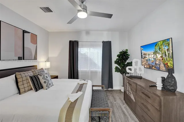 $2,480,000 | 11400 Northwest 7th Street, Plantation, FL 33325