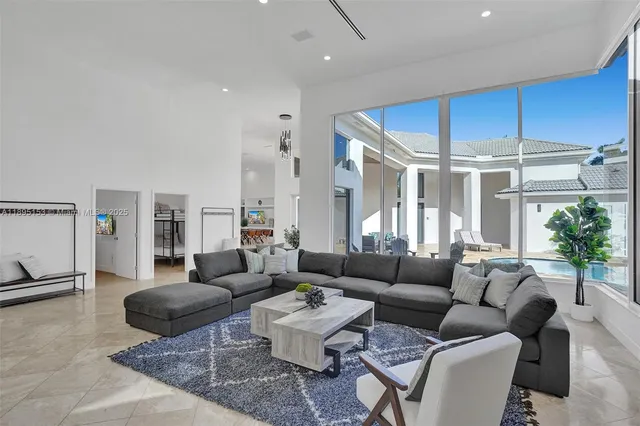 $2,480,000 | 11400 Northwest 7th Street, Plantation, FL 33325