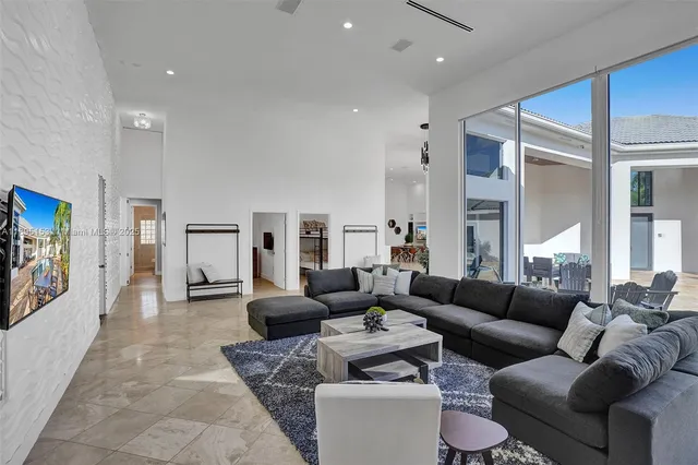 $2,480,000 | 11400 Northwest 7th Street, Plantation, FL 33325