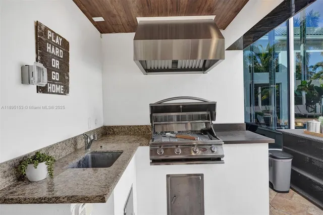 $2,480,000 | 11400 Northwest 7th Street, Plantation, FL 33325