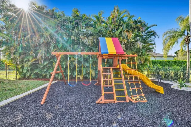 $2,480,000 | 11400 Northwest 7th Street, Plantation, FL 33325