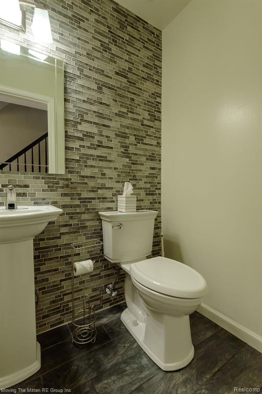 2231 Cranbrook Road Canton, MI 48188 - Photo 17 of 51