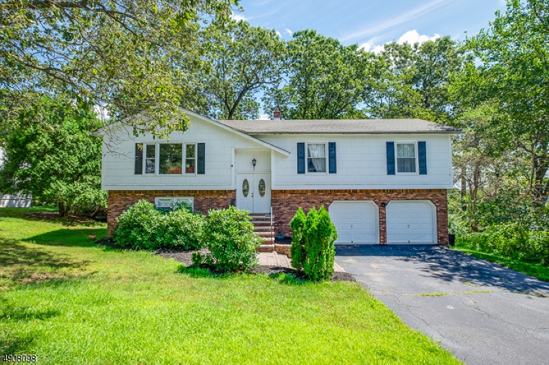 14 Ash Lane Randolph, NJ 07869 - Photo 21 of 22 front view of house with a yard
