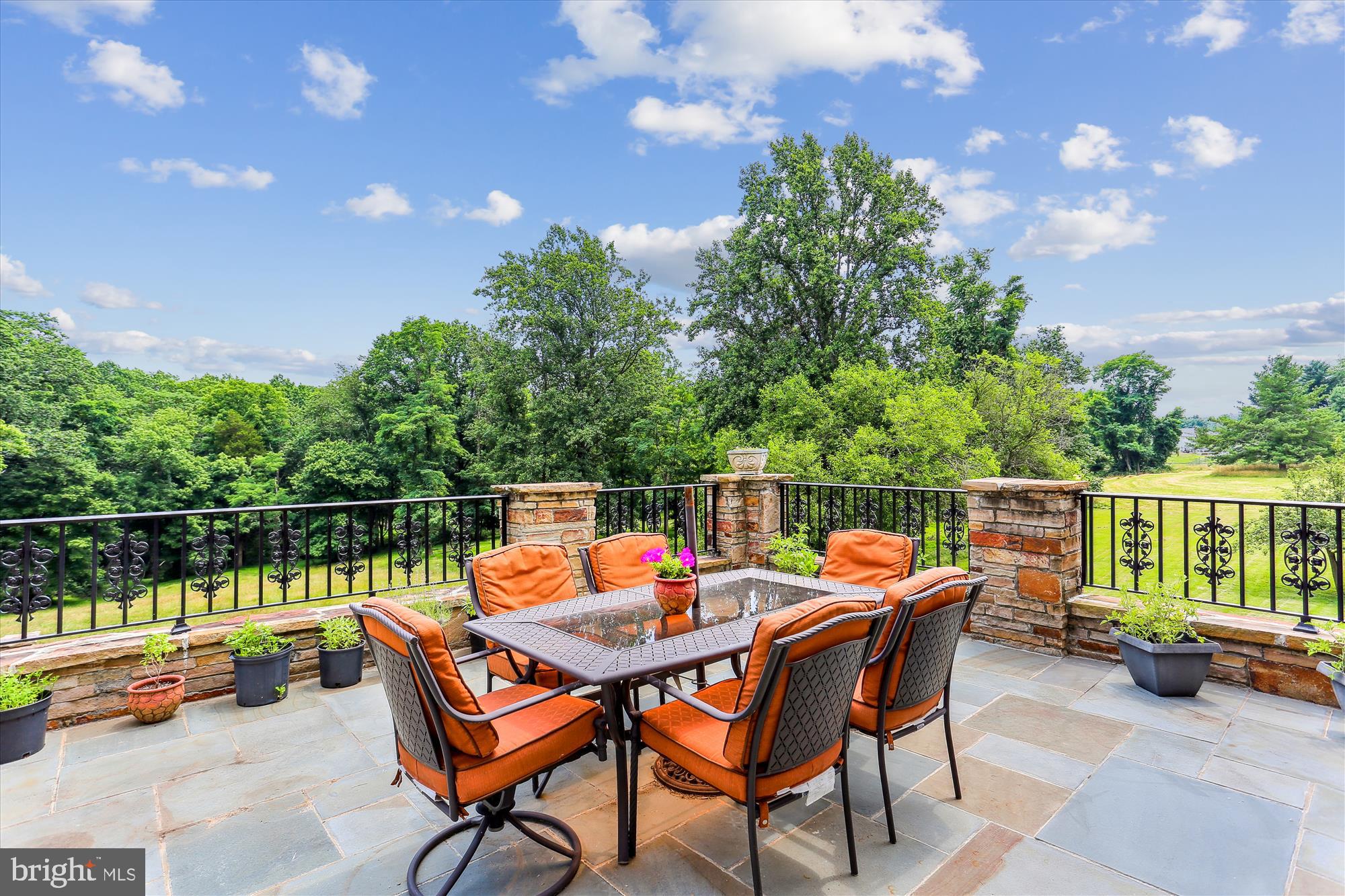 16401 Oak Hill Road Silver Spring, MD 20905 - Photo 30 of 49 Deck