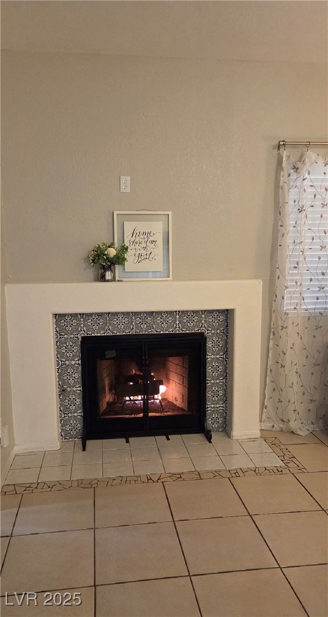 346 Seine Way Henderson, NV 89014 - Photo 5 of 26 Detailed view of a tile fireplace