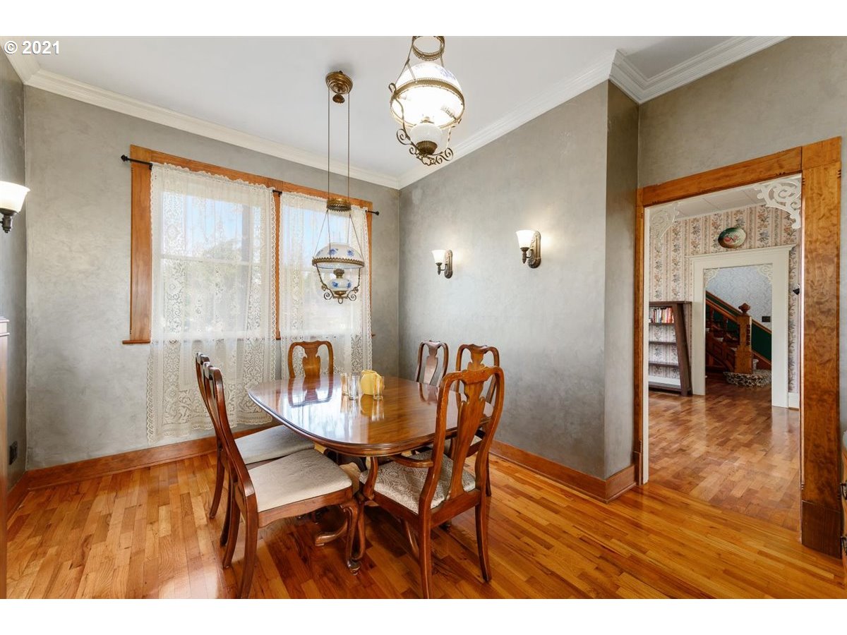717 Southwest Levens Street Dallas, OR 97338 - Photo 13 of 32 Gallery Image 13