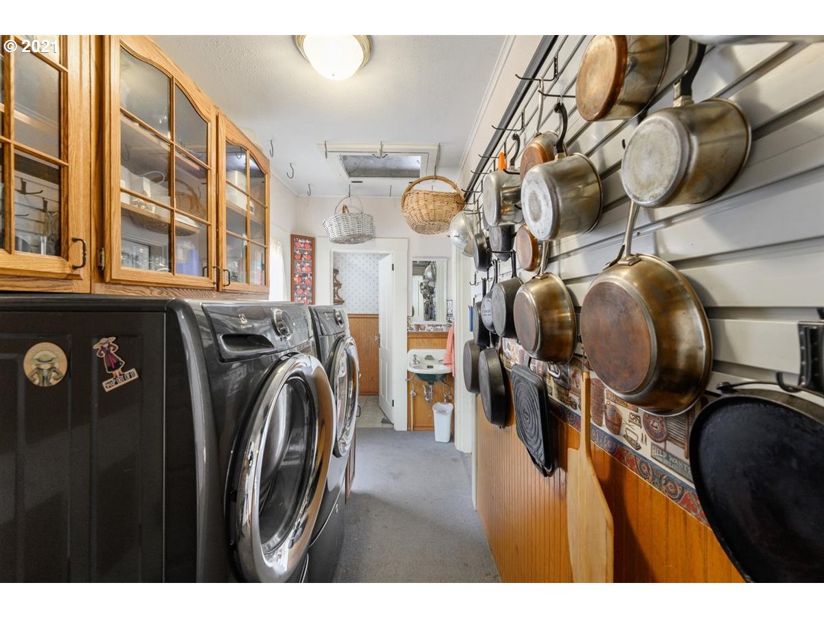 717 Southwest Levens Street Dallas, OR 97338 - Photo 17 of 32 Gallery Image 17