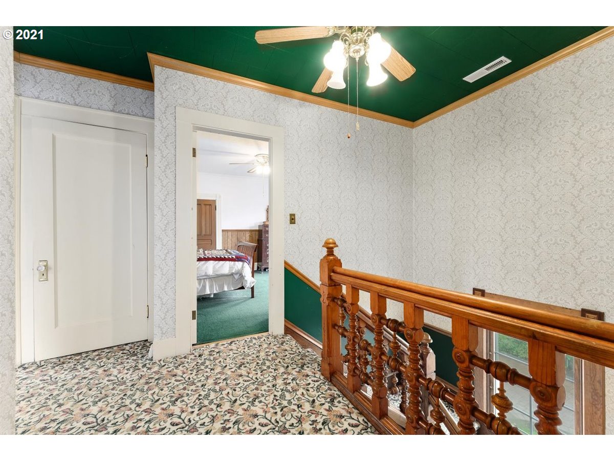 717 Southwest Levens Street Dallas, OR 97338 - Photo 19 of 32 Gallery Image 19