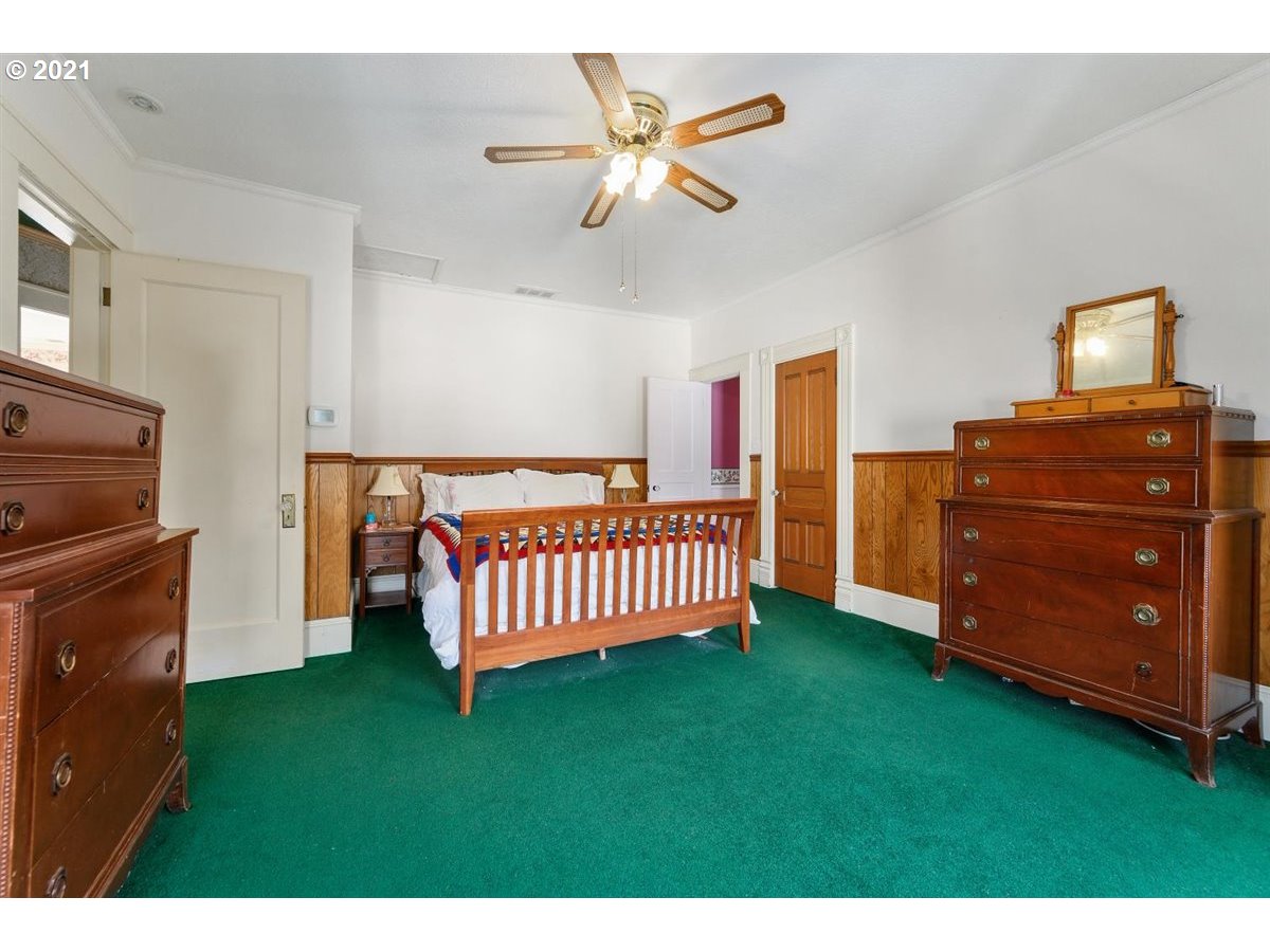 717 Southwest Levens Street Dallas, OR 97338 - Photo 20 of 32 Gallery Image 20