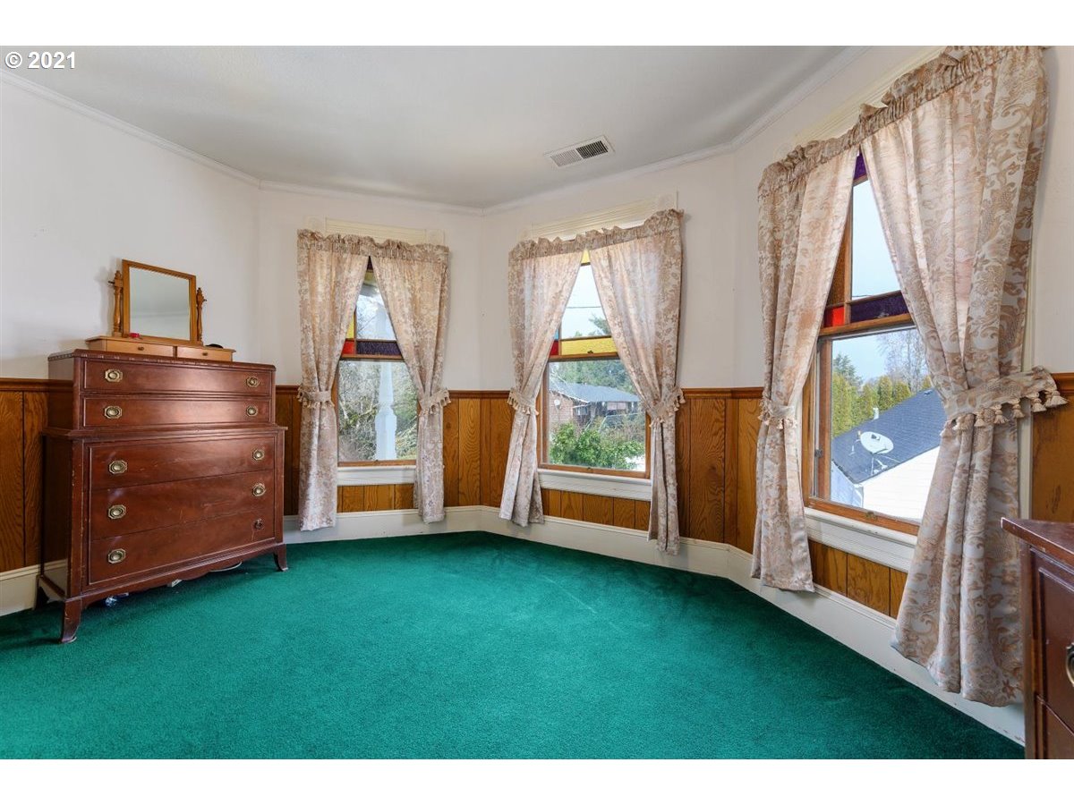 717 Southwest Levens Street Dallas, OR 97338 - Photo 21 of 32 Gallery Image 21