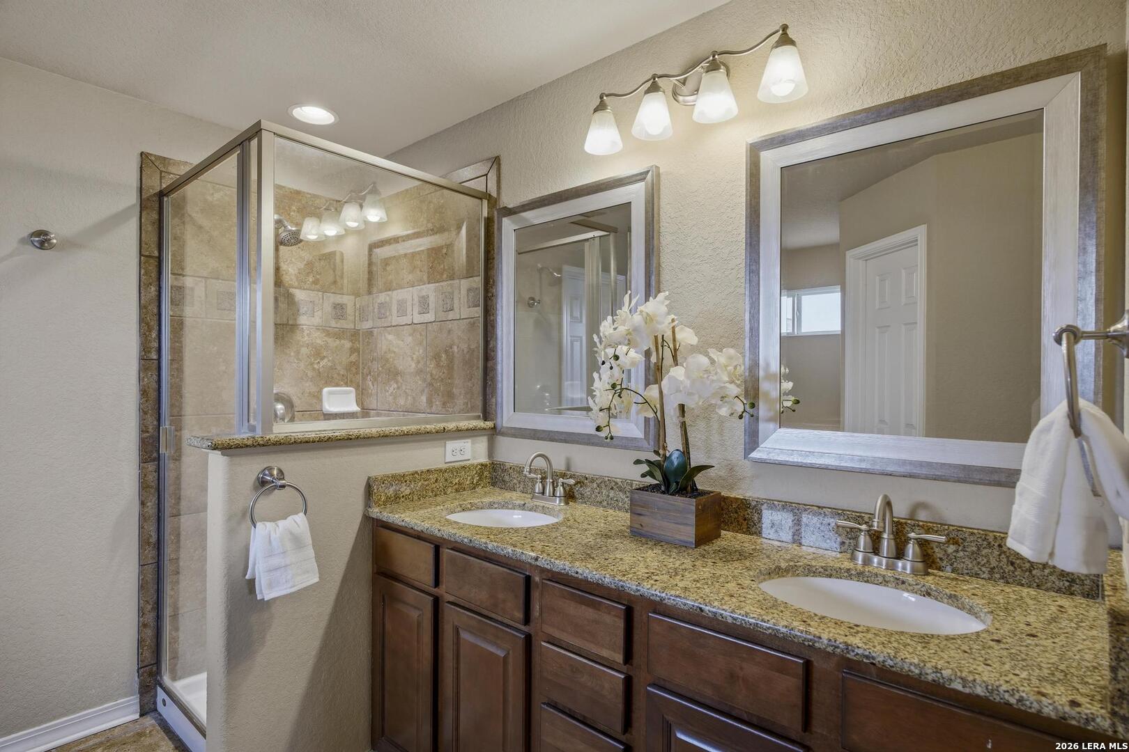9022 Western View Helotes, TX 78023 - Photo 20 of 32