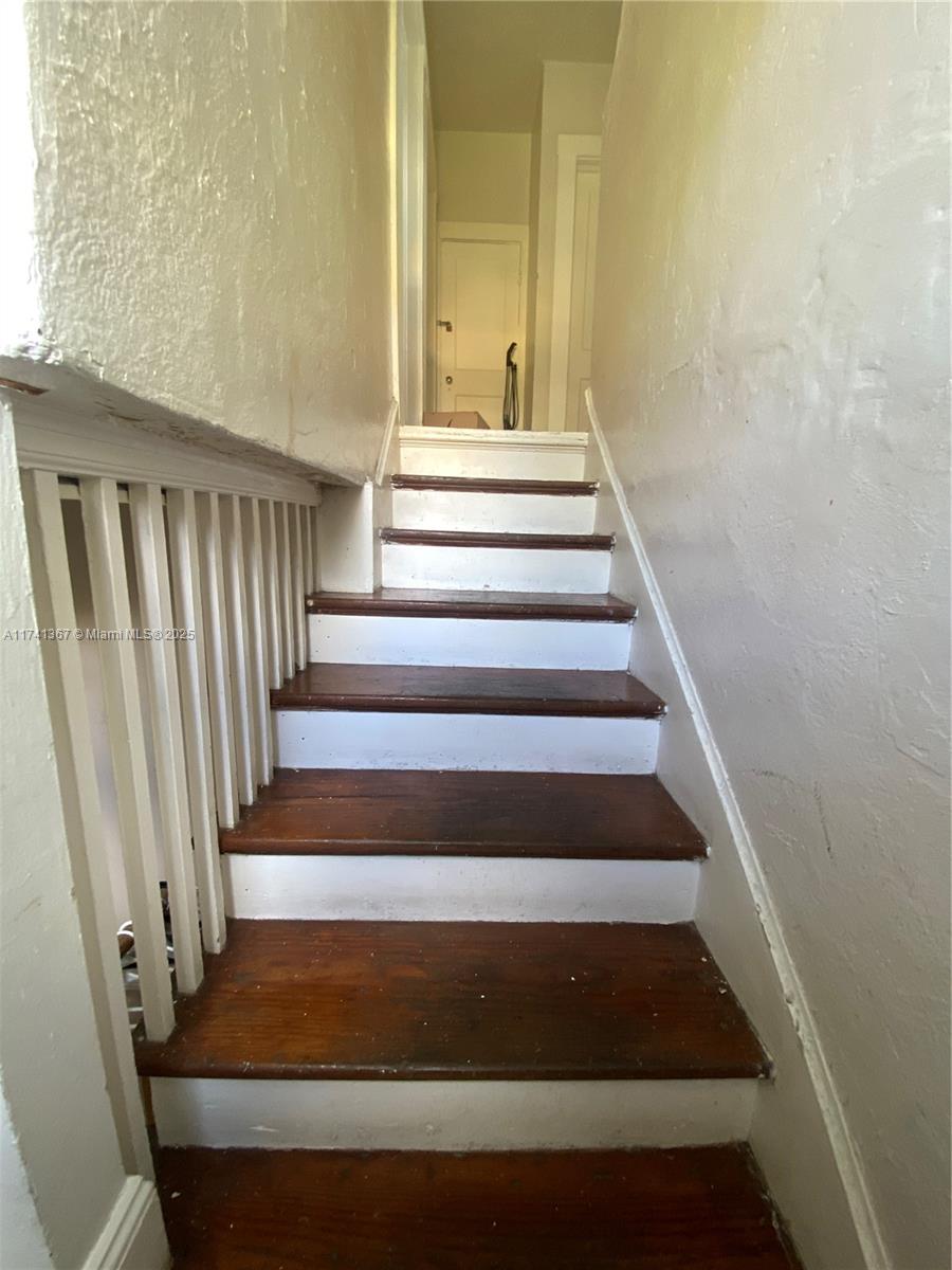 36 Southwest 20th Road Miami, FL 33129 - Photo 17 of 27 Gallery Image 17