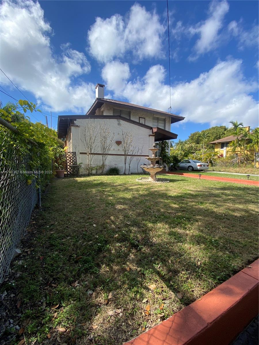 36 Southwest 20th Road Miami, FL 33129 - Photo 10 of 27 Gallery Image 10