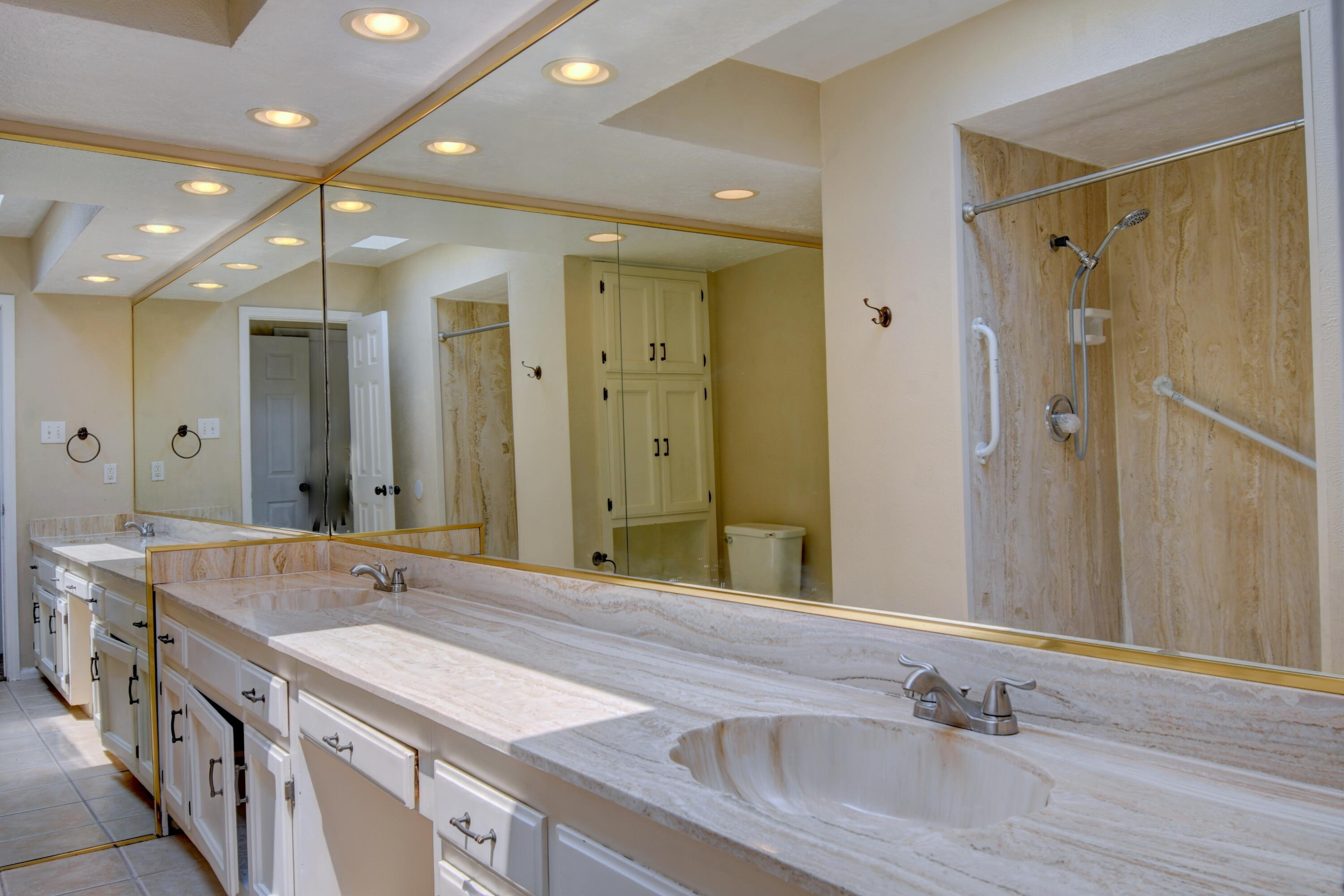 8906 Spain Road Northeast Albuquerque, NM 87111 - Photo 10 of 16 Gallery Image 10