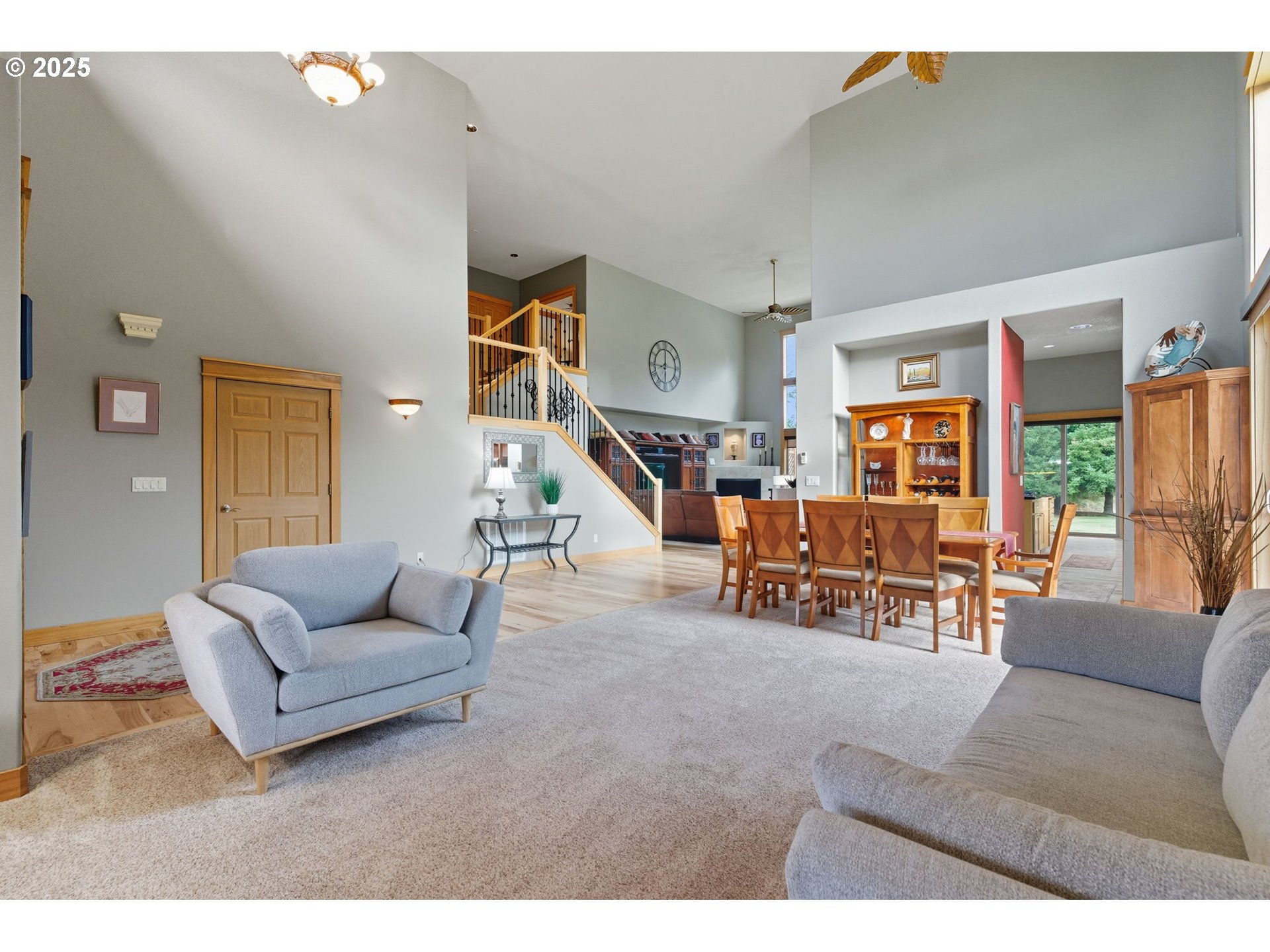 9573 South Gribble Road Canby, OR 97013 - Photo 11 of 48 a living room with furniture and wooden floor