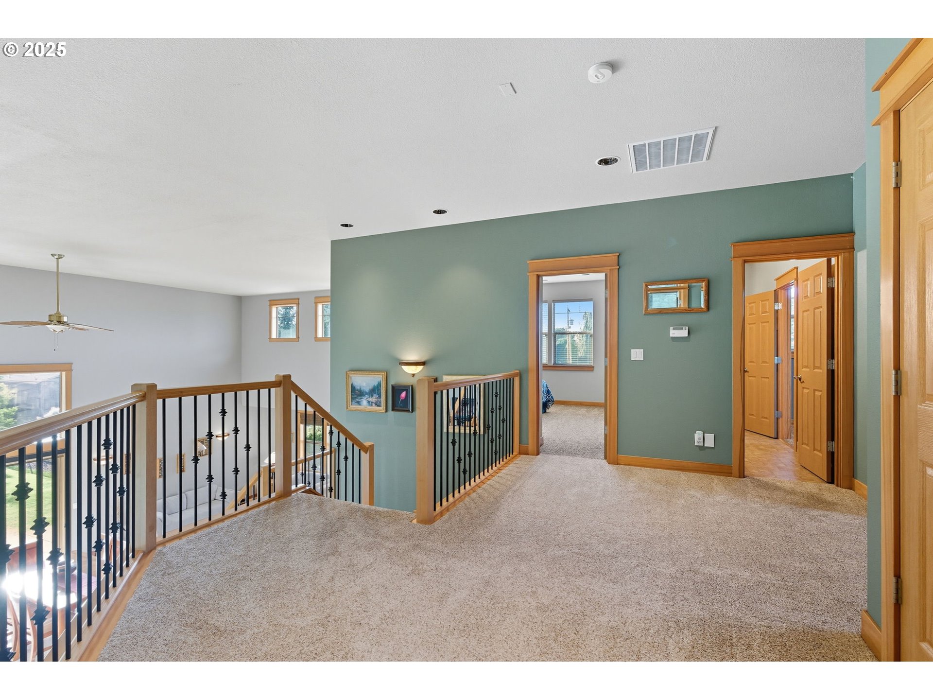 9573 South Gribble Road Canby, OR 97013 - Photo 31 of 48 a view of a hallway with a room