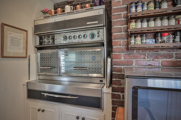 401 Jerusalem Road Cohasset, MA 02025 - Photo 9 of 29 a stove top oven sitting inside of a kitchen