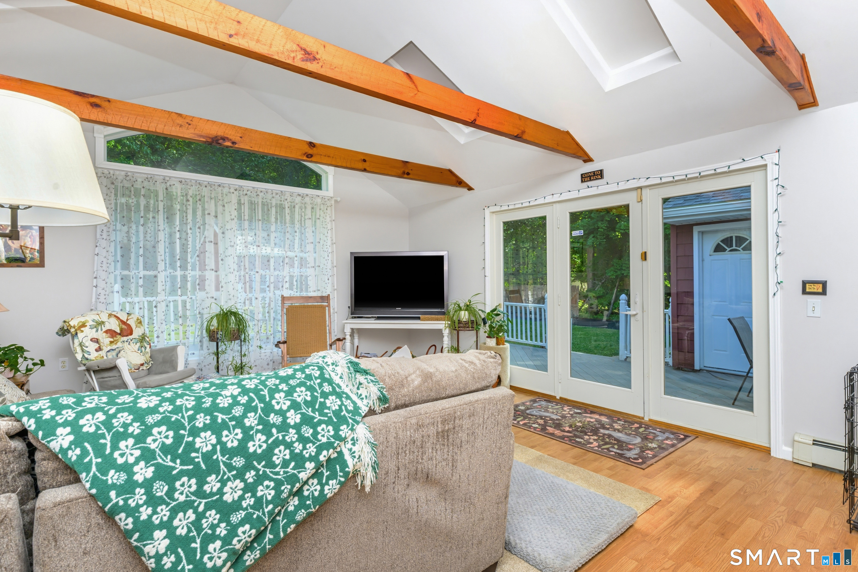 435 West Shepard Avenue Hamden, CT 06514 - Photo 4 of 37