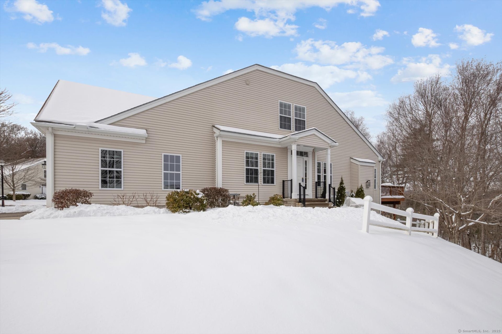 12 Bridle Path, Unit 12 Canton, CT 06019 - Photo 1 of 1 Gallery Image 1