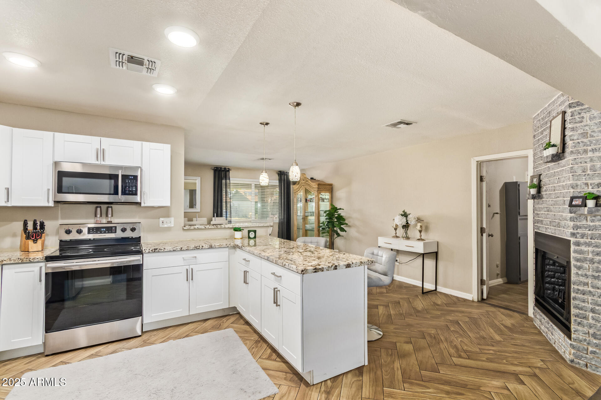 2320 West Bloomfield Road Phoenix, AZ 85029 - Photo 16 of 46 19 - Bloomfield