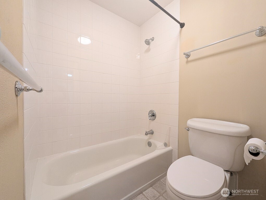 520 Maple Street, Unit 204 Edmonds, WA 98020 - Photo 18 of 20