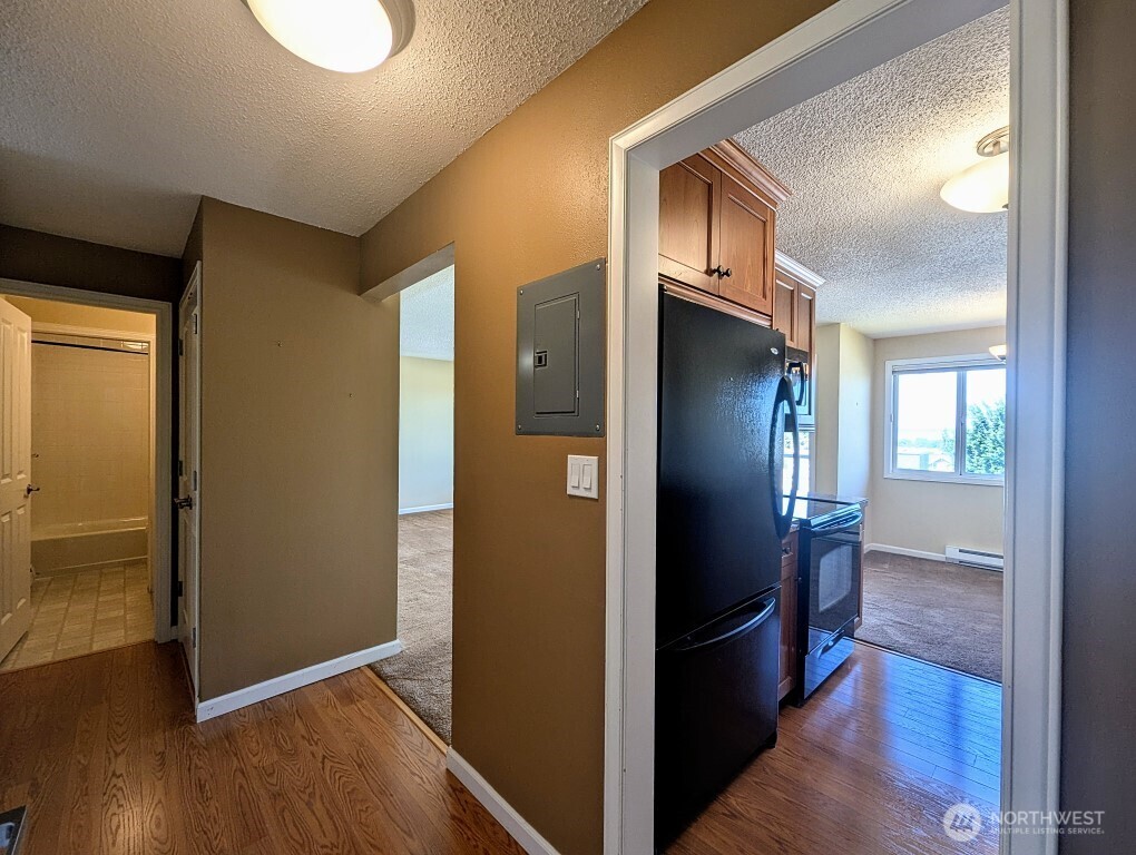 520 Maple Street, Unit 204 Edmonds, WA 98020 - Photo 7 of 20